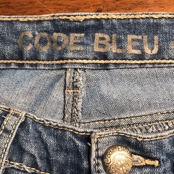 Code Bleu Andrea Bermuda Denim Shorts - Picture 4 of 10